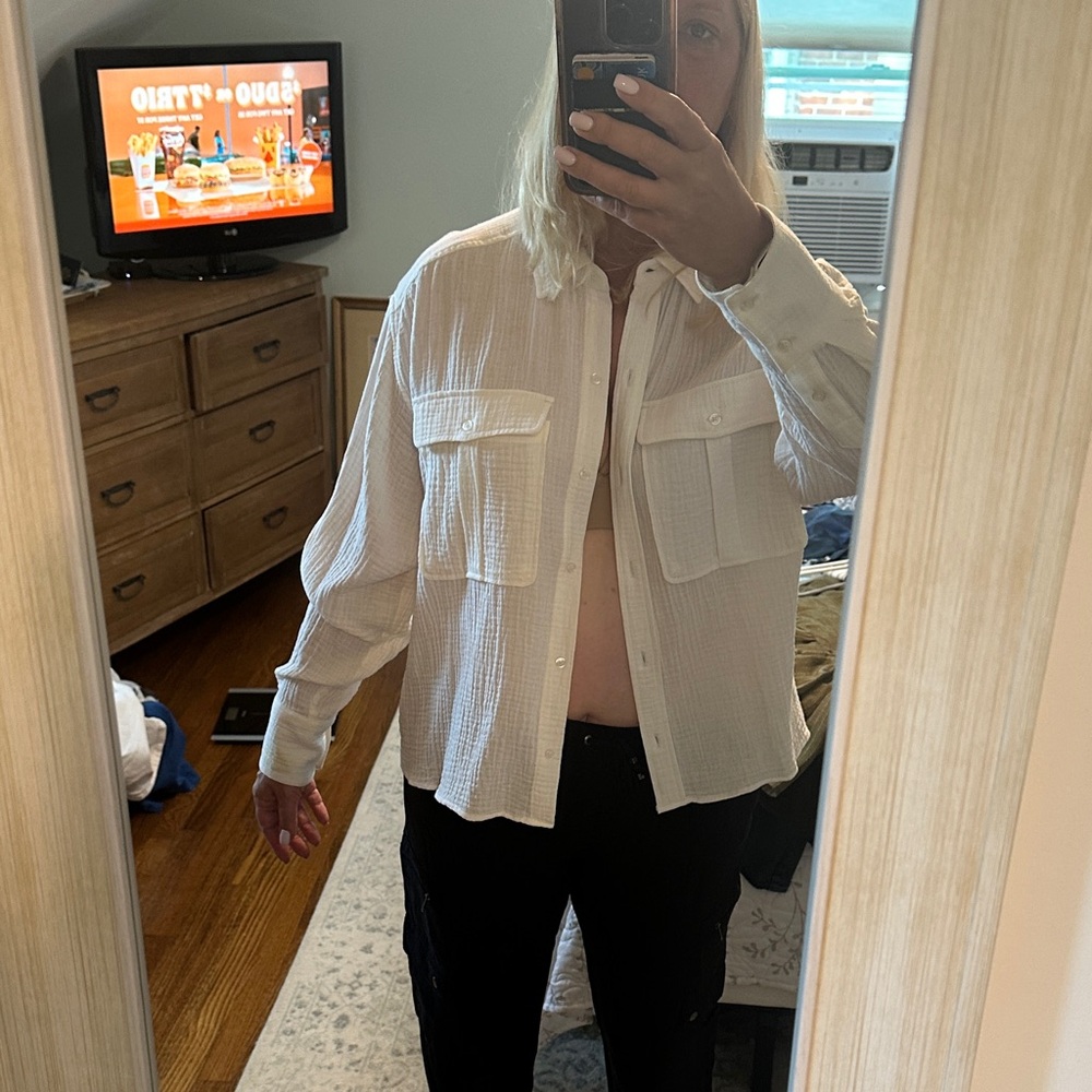 Banana Republic White Button-Up Shirt